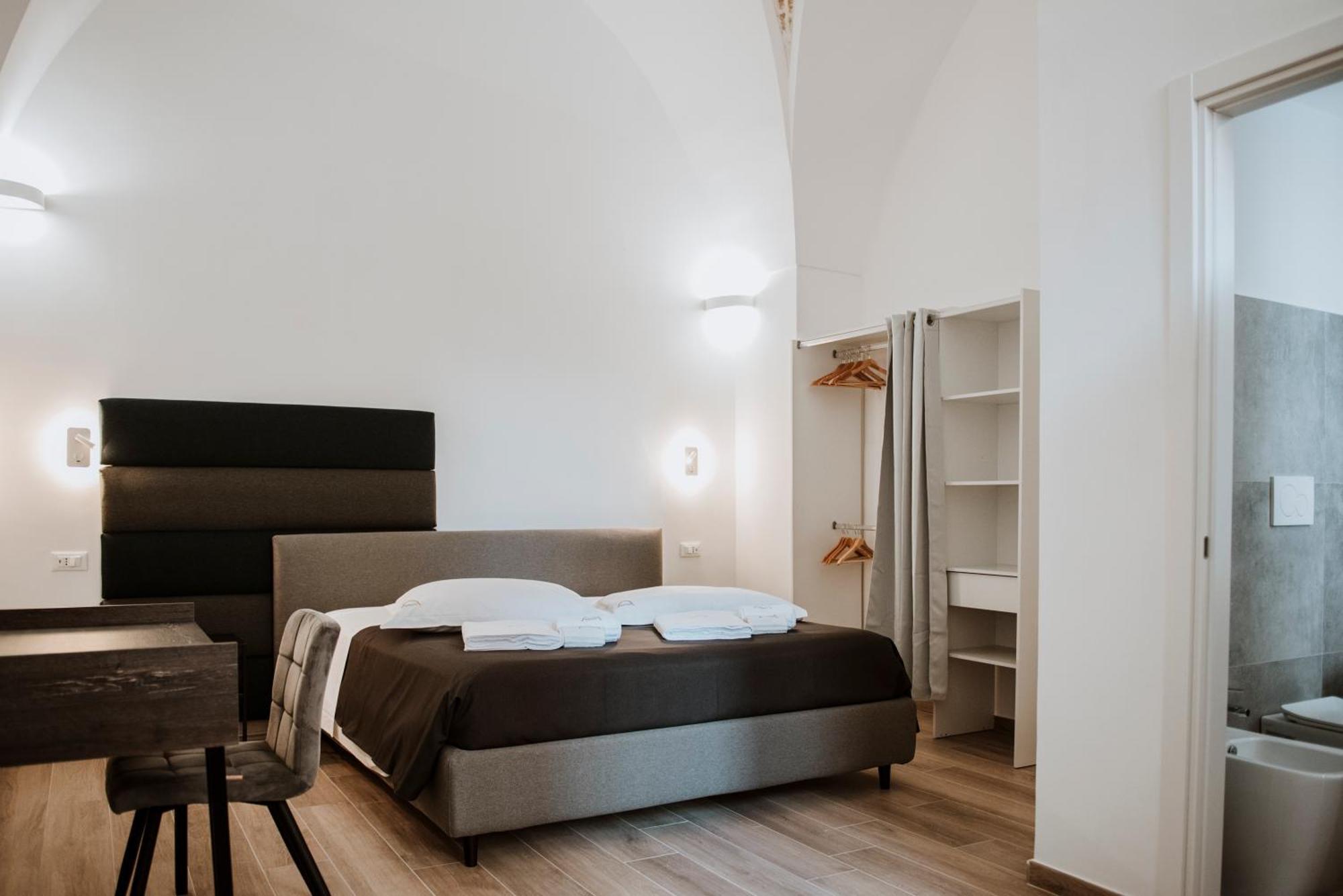 Signuria Dimora Esclusiva Bed & Breakfast Lecce Ngoại thất bức ảnh