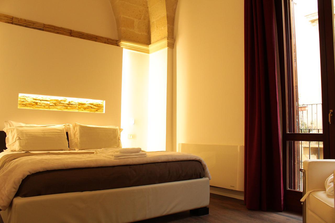 Signuria Dimora Esclusiva Bed & Breakfast Lecce Ngoại thất bức ảnh